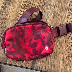lululemon athletica Burgundy Camouflage Belt Bag
Great. Condition!